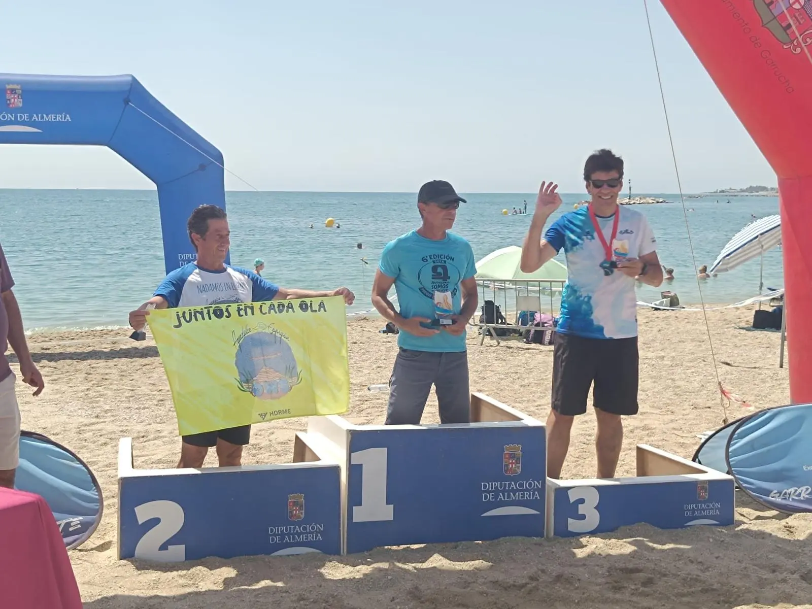 Juan José Capelli en el tercer puesto del podio Master 60 masculino