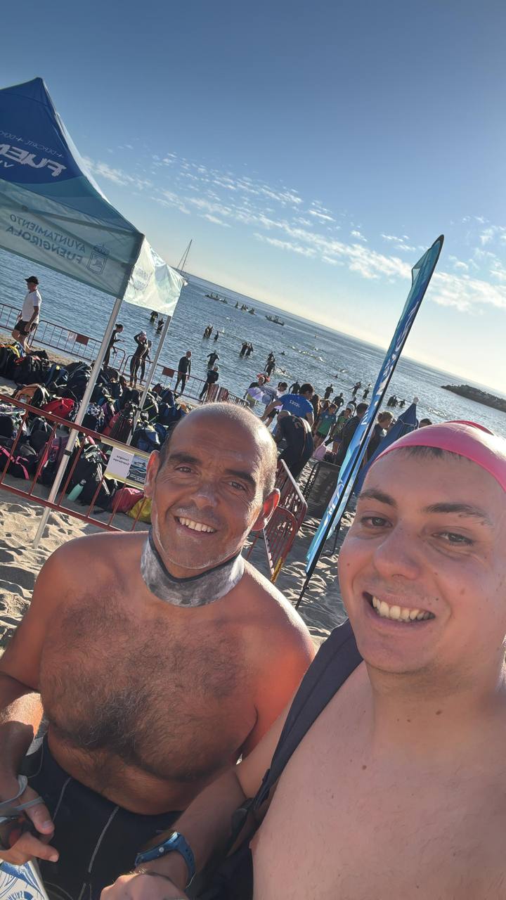 Aharón durante una travesía de aguas abiertas