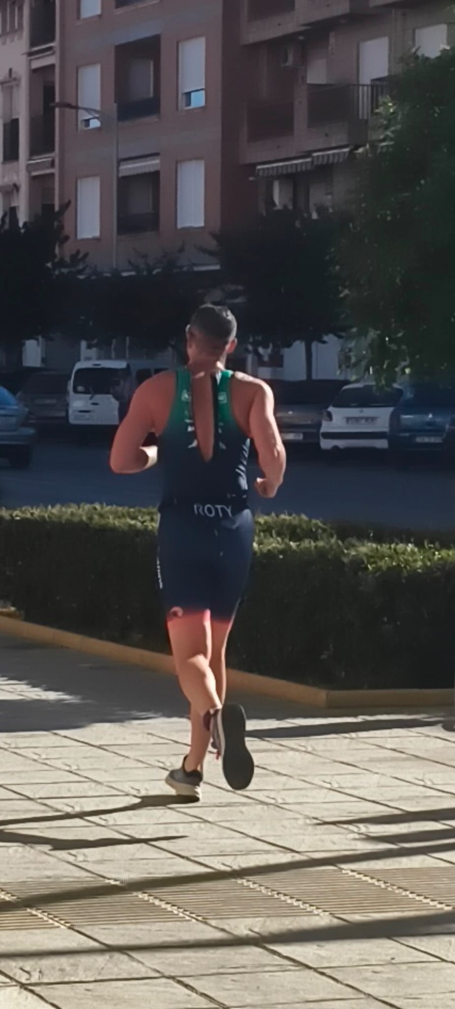 Rubén corriendo durante el Triatlón Sprint de Guadix