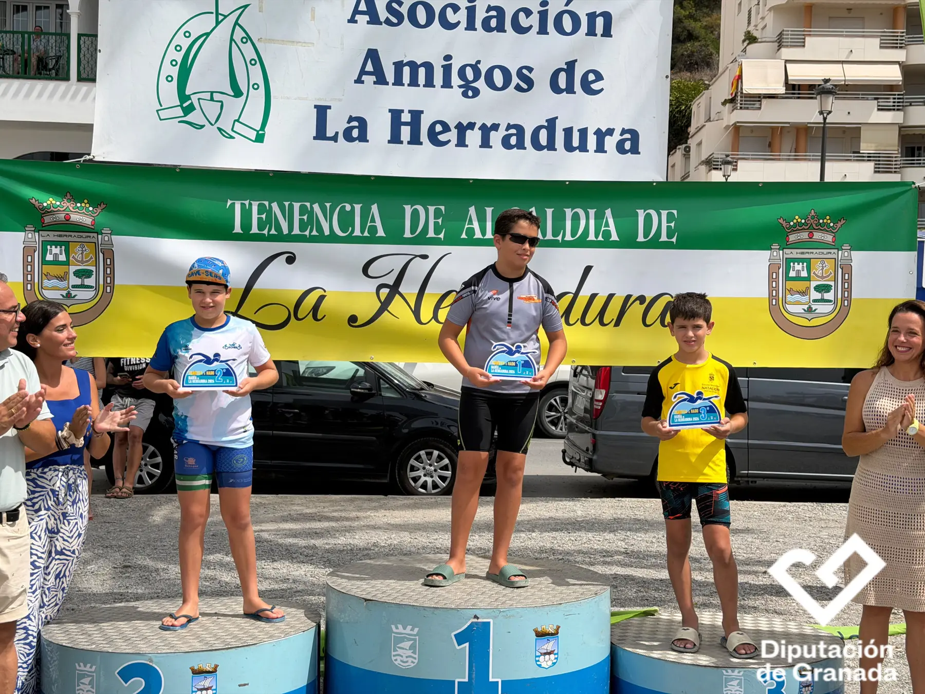 Luis Marlasca Flores, hijo de Sara, en el segundo puesto del podio de menores de La Herradura